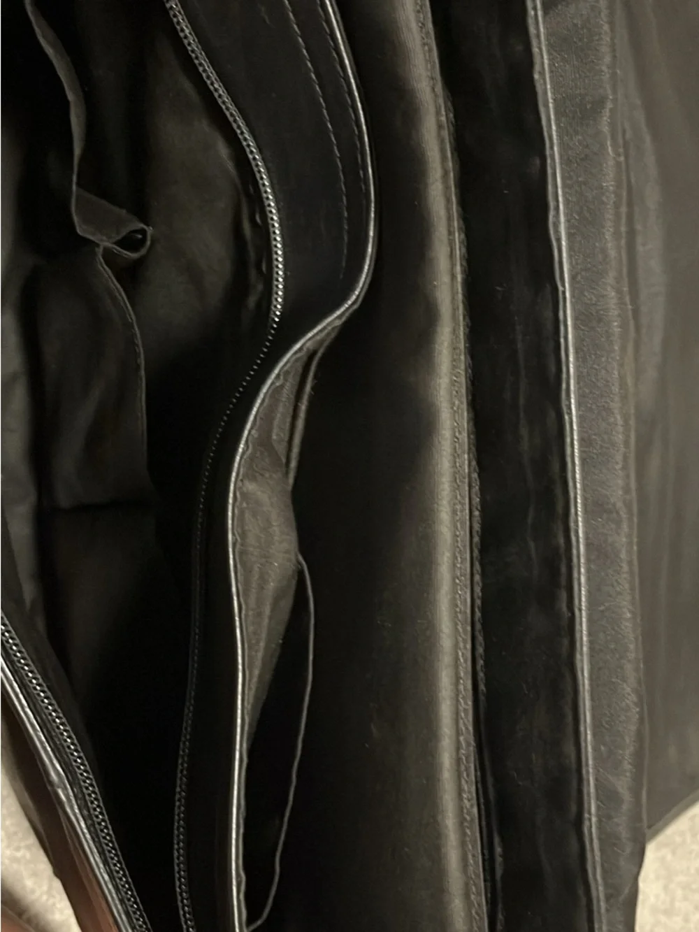 Black Men's Leather Messenger Bag - Classic Buckle Design
